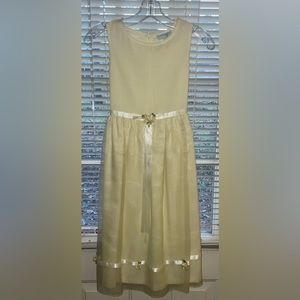 GIRLS SIZE10 CHANTILLY PLACE SLEEVELESS DRESS - YELLOW - EXCELLENT CONDITION